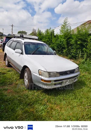 Toyota Corolla G-Touring 1999 White