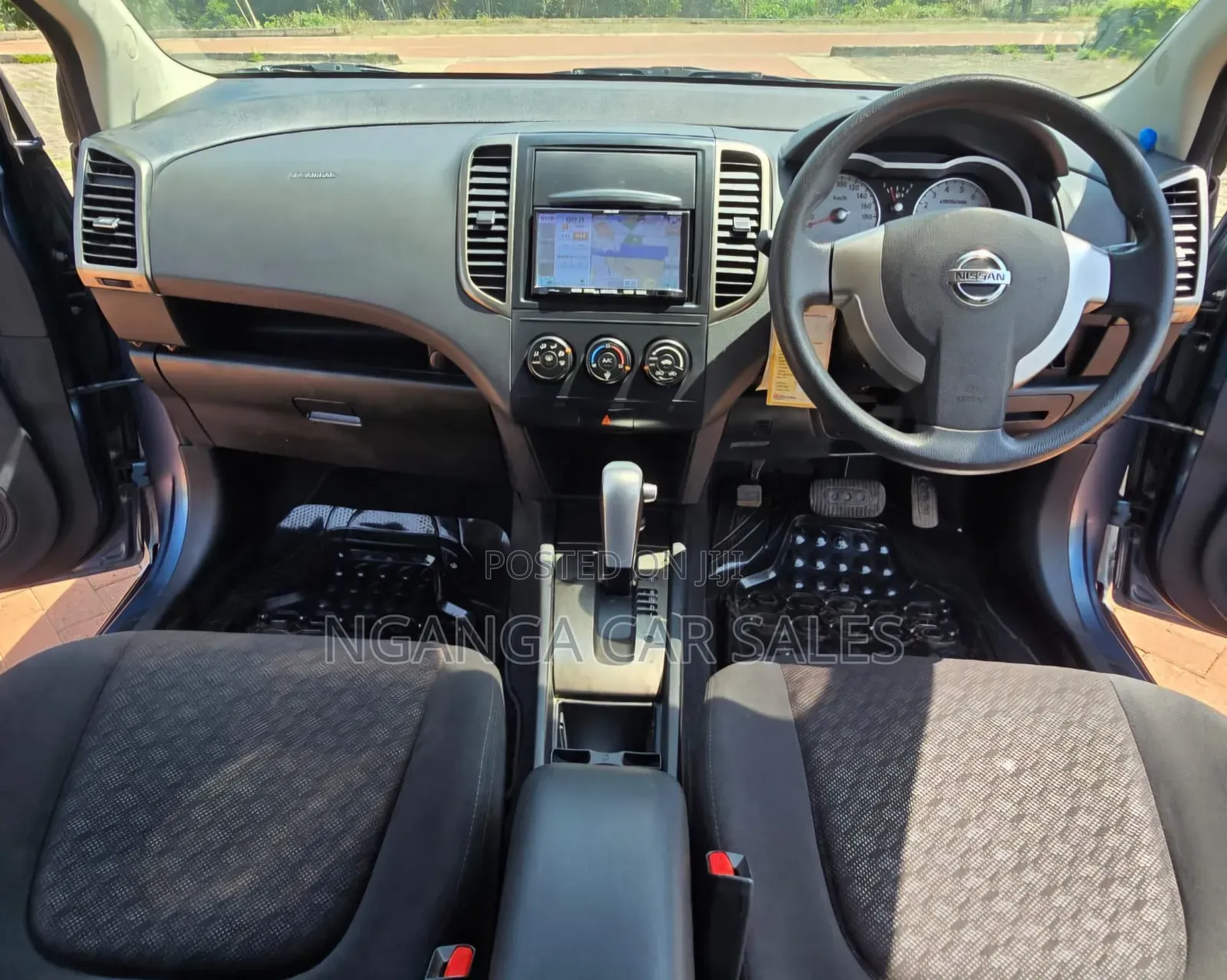 Nissan Wingroad 2015 Blue