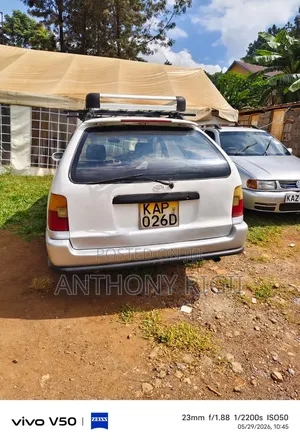 Toyota Corolla G-Touring 1999 White