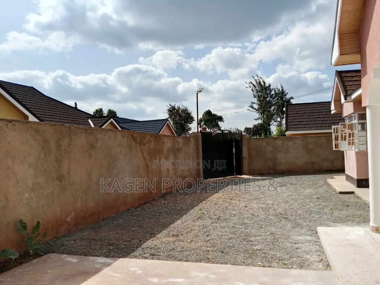 4bdrm Bungalow in Ngong CBD for sale