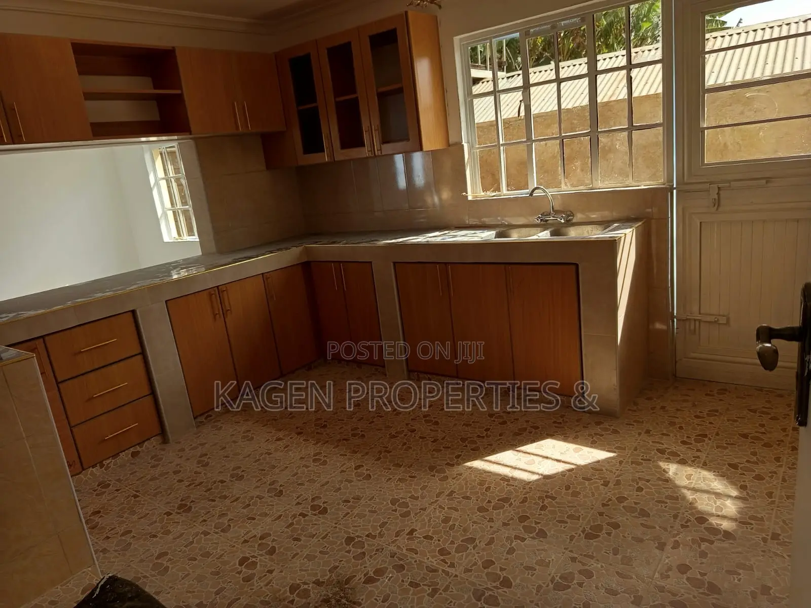 4bdrm Bungalow in Ngong CBD for sale