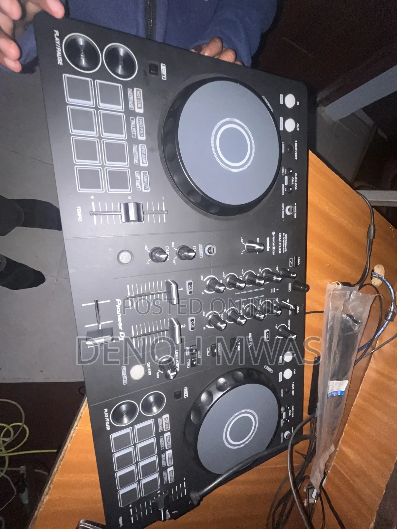 Pioneer DDJ-Flx4 Dj Controller