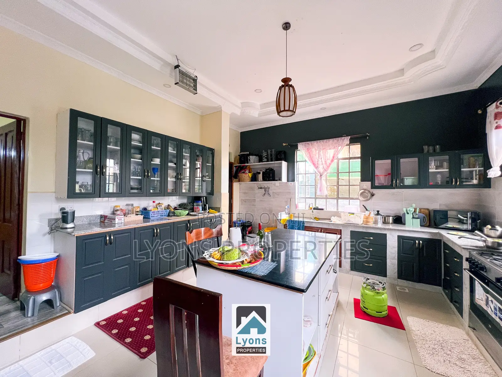4bdrm Maisonette in Kibiku for rent