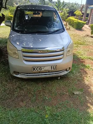 Toyota Noah 2009 Silver