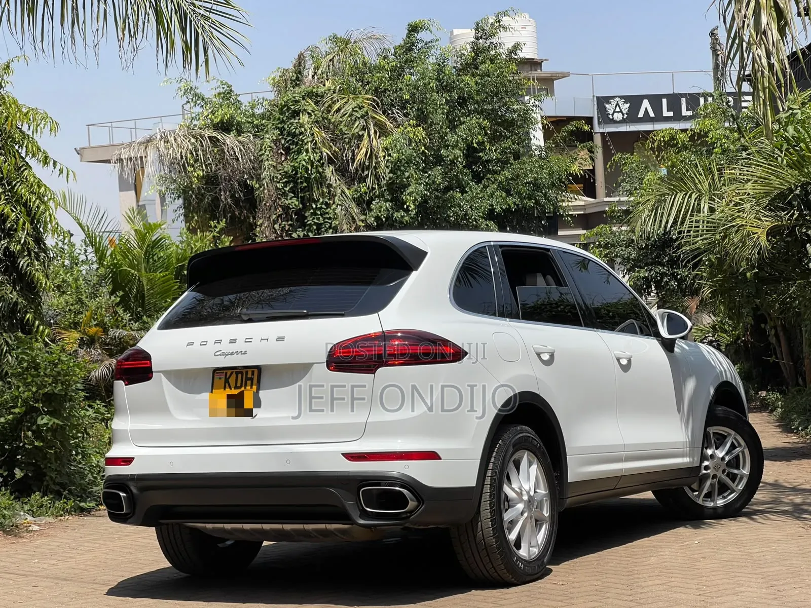 Porsche Cayenne 2015 White