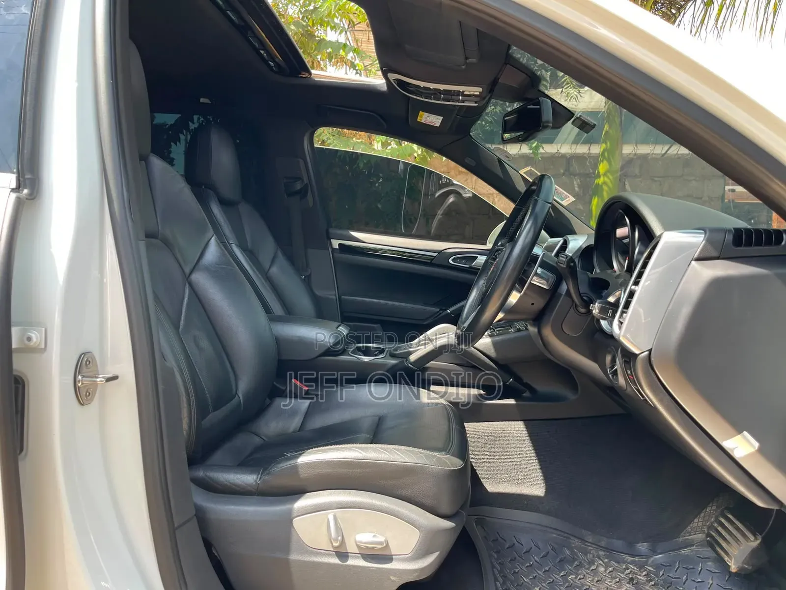 Porsche Cayenne 2015 White