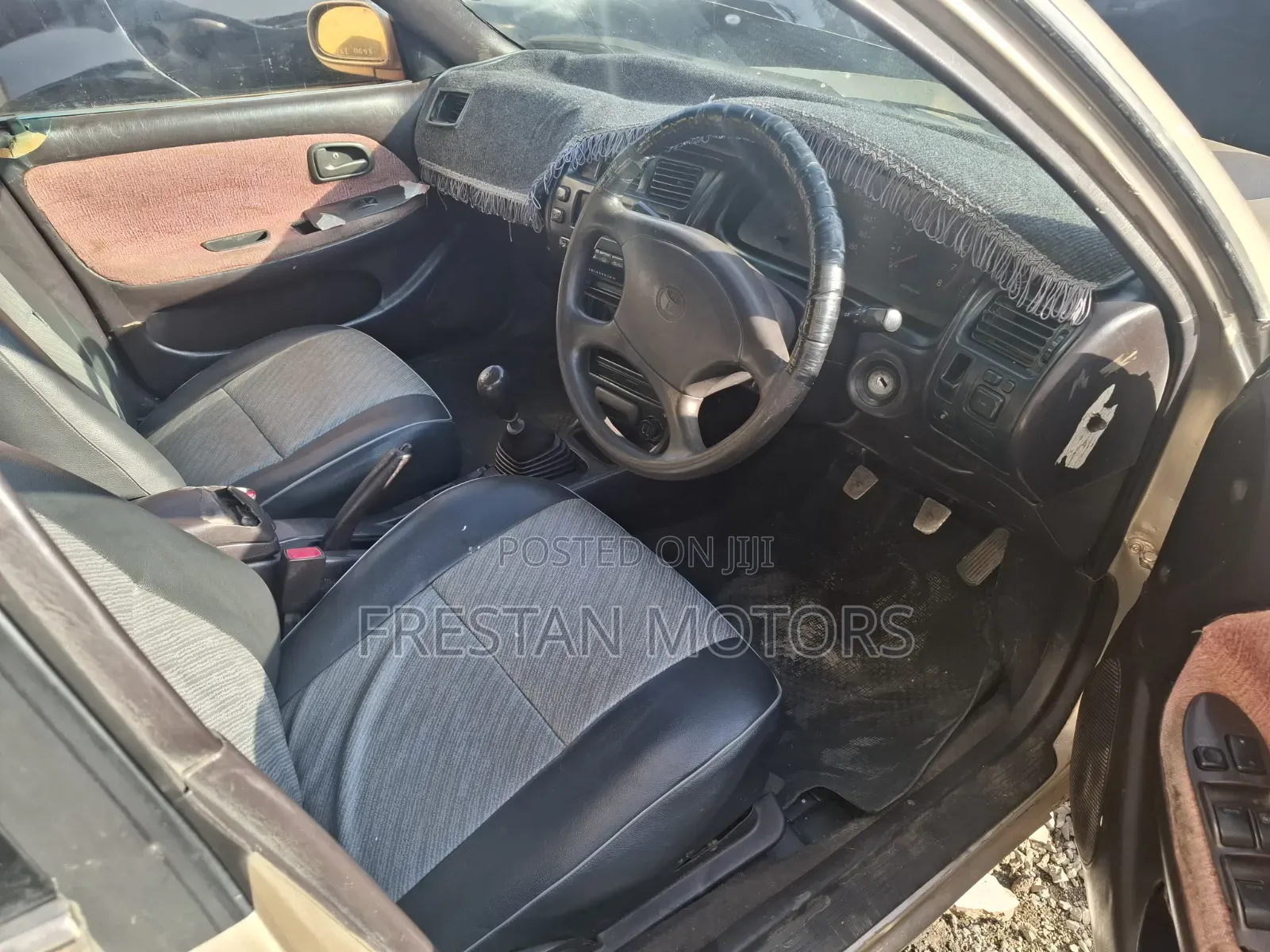 Toyota Corolla 1997 Gold