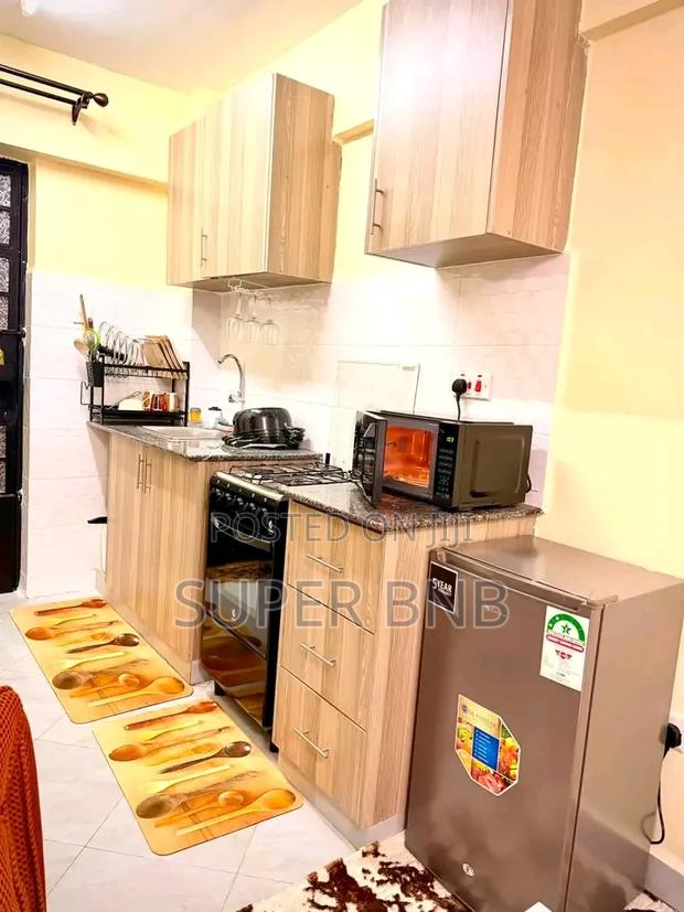 Executive Studio Airbnb at Grand Midtown Apartments, Ngara - thumbnail 3
