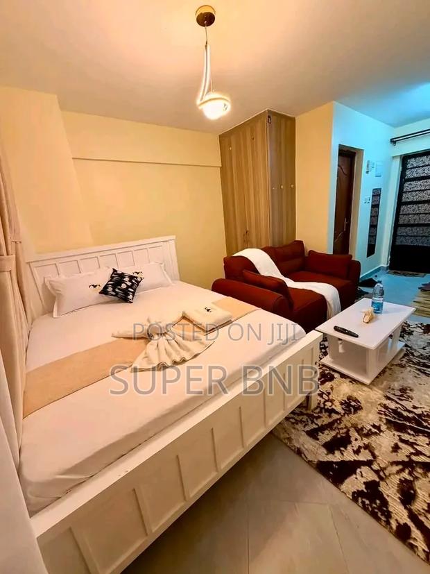 Executive Studio Airbnb at Grand Midtown Apartments, Ngara - thumbnail 4