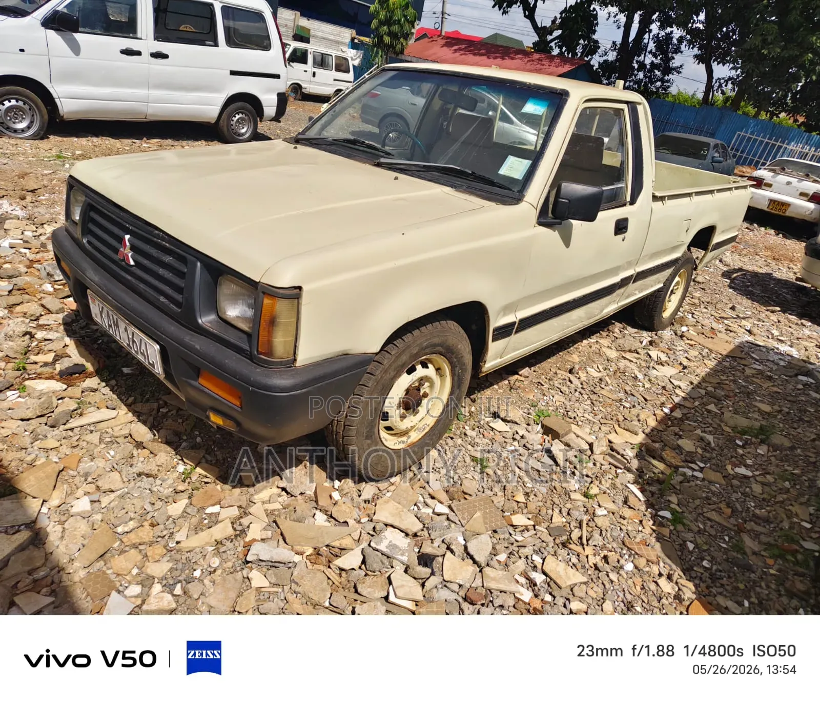 Mitsubishi L200 Single Cab 2.0 1995 Yellow