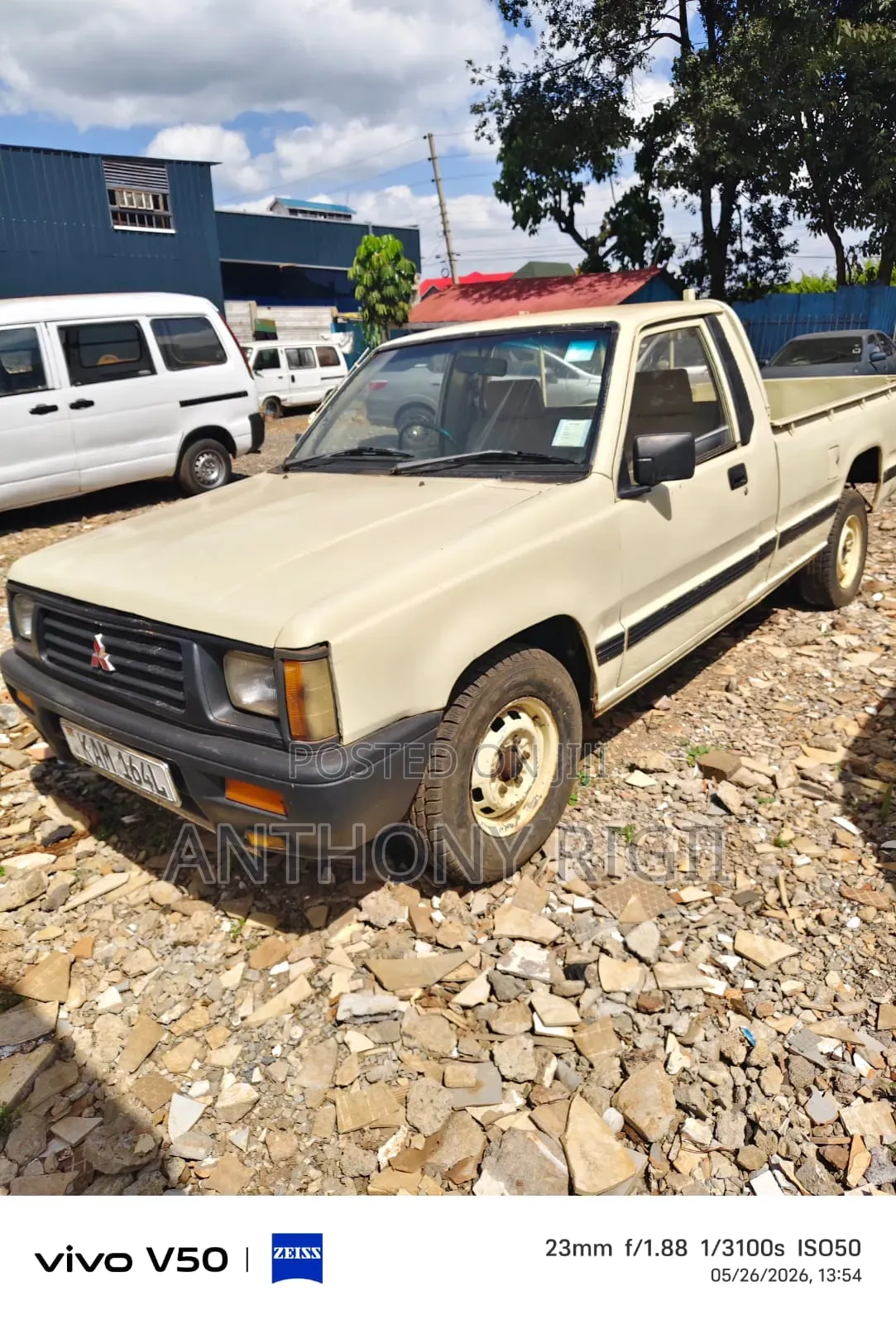 Mitsubishi L200 Single Cab 2.0 1995 Yellow