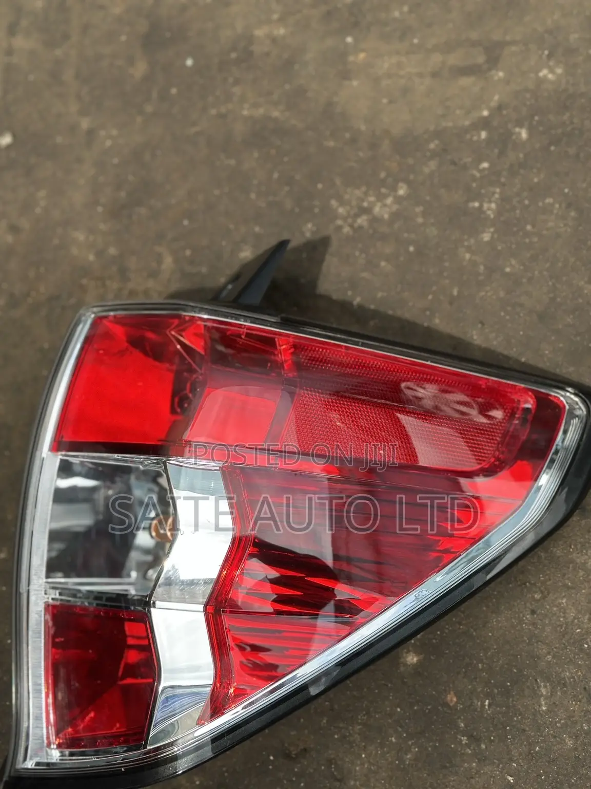 Subaru SH5 Tail Light