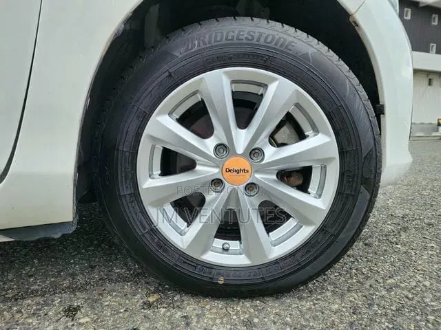Toyota Vitz 2019 White