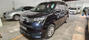 Toyota Spade 2017 Purple