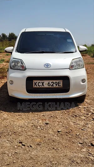 Toyota Porte 2015 White