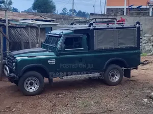 Land Rover Defender 1978 Green