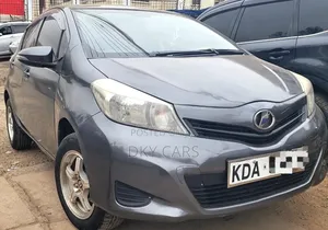 Toyota Vitz 2014 Gray