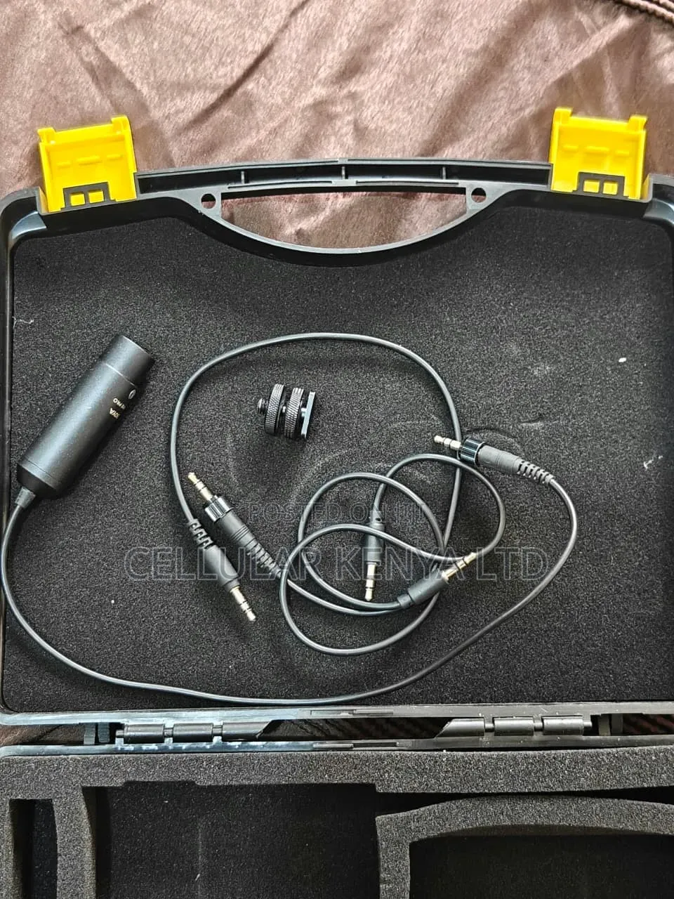 BOYA BY-WM8 Pro- UHF Dual-Channel Wireless Microphone System Used