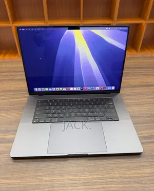 Laptop Apple MacBook Pro 2023 M3 Pro 18GB Apple M3 Pro SSD 512GB