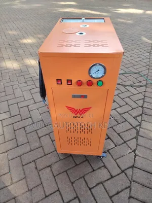 Garage Car Wash and Detailing Site Users Steam Washer Machine Sunshine