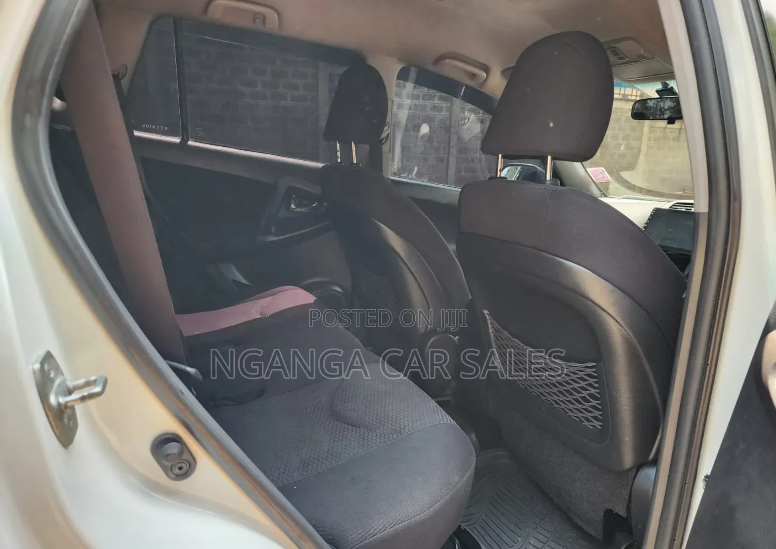 Toyota RAV4 2011 White