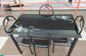 Comfortable and Durable 4 Sitters Dinning Table