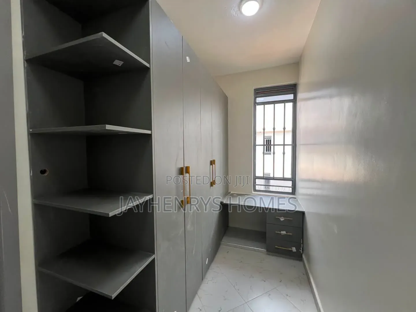 5bdrm House in Mugutha, Kimbo for sale