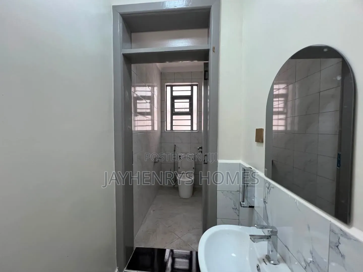 5bdrm House in Mugutha, Kimbo for sale