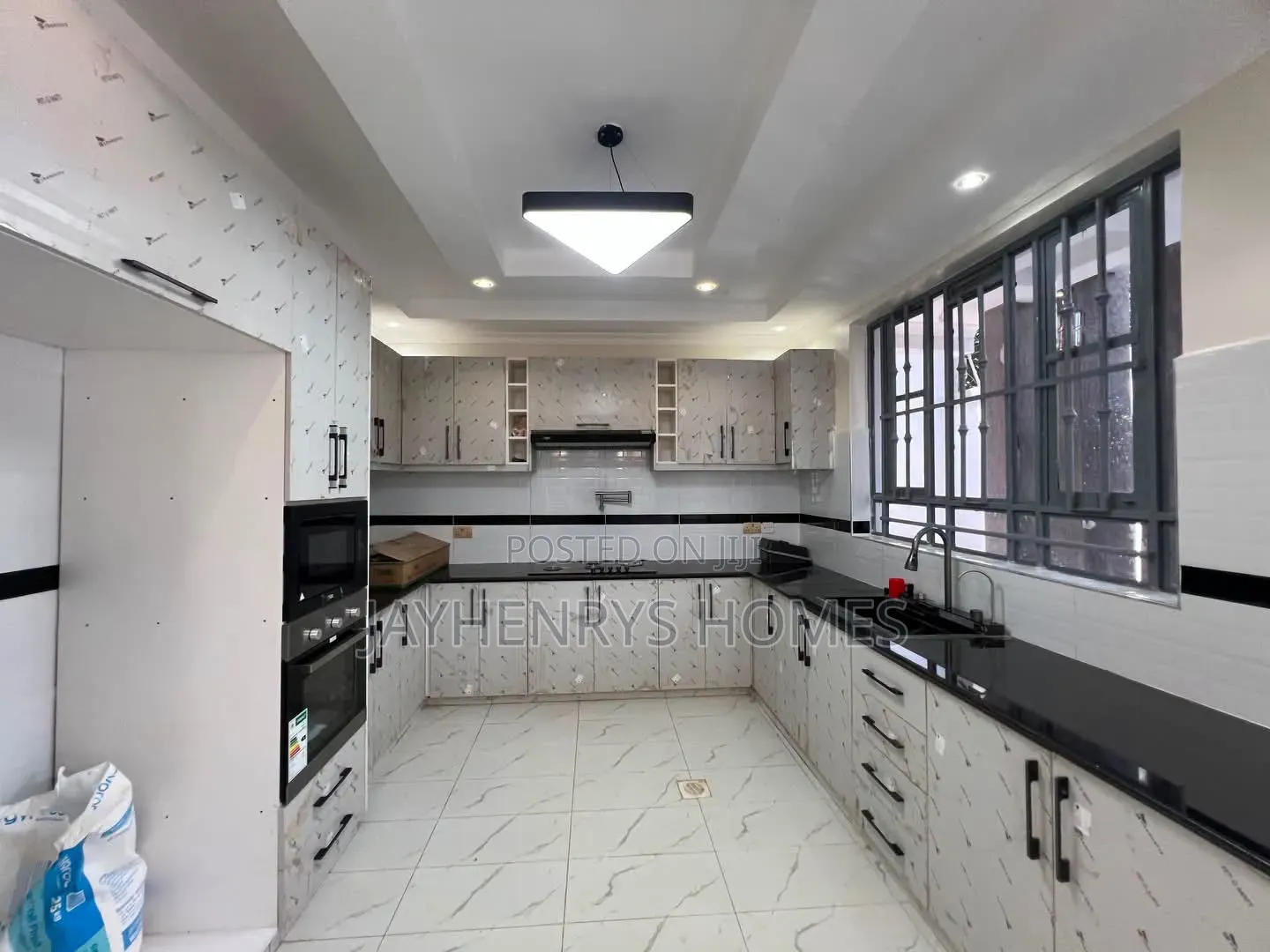 5bdrm House in Mugutha, Kimbo for sale