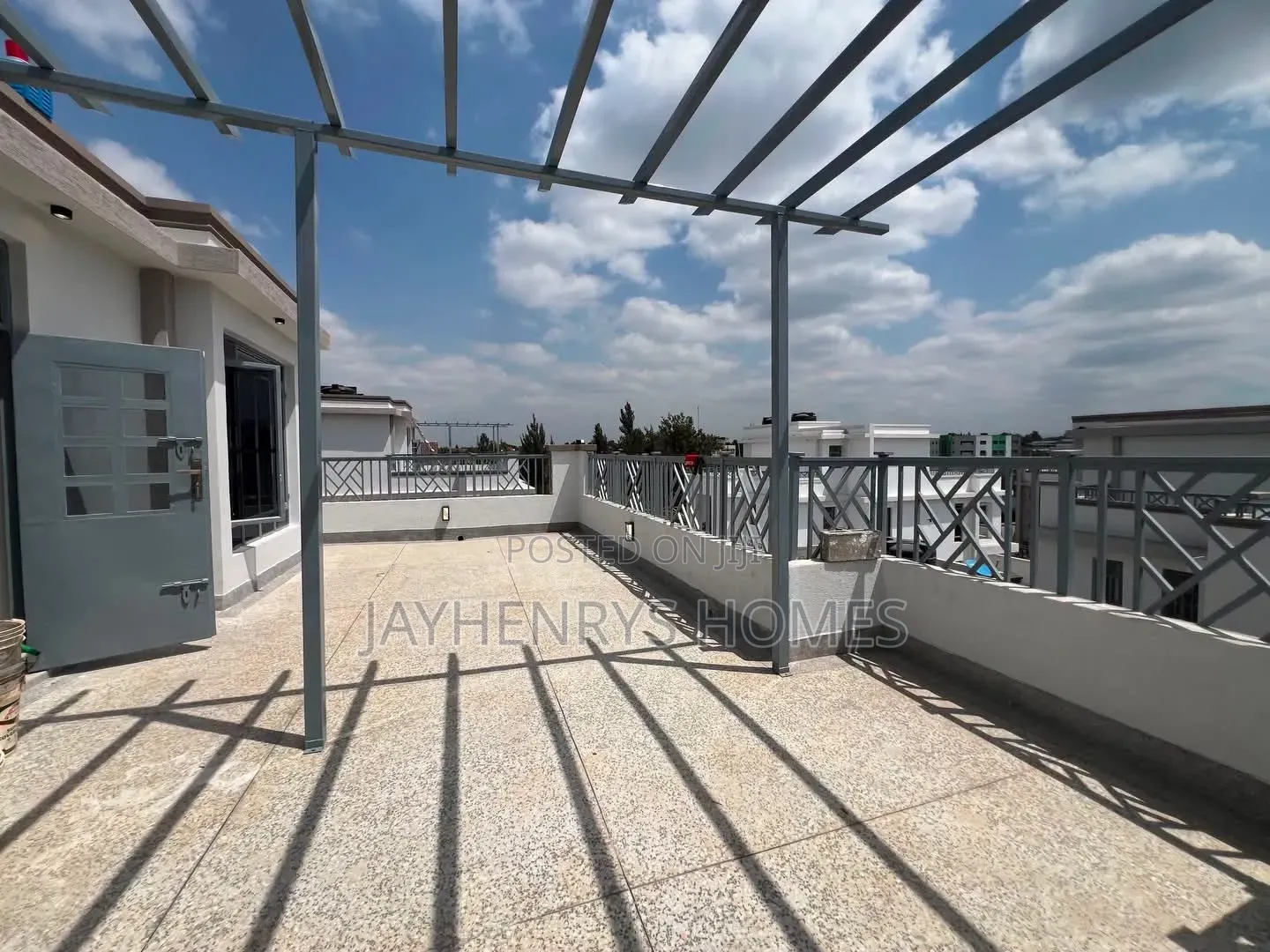 5bdrm House in Mugutha, Kimbo for sale