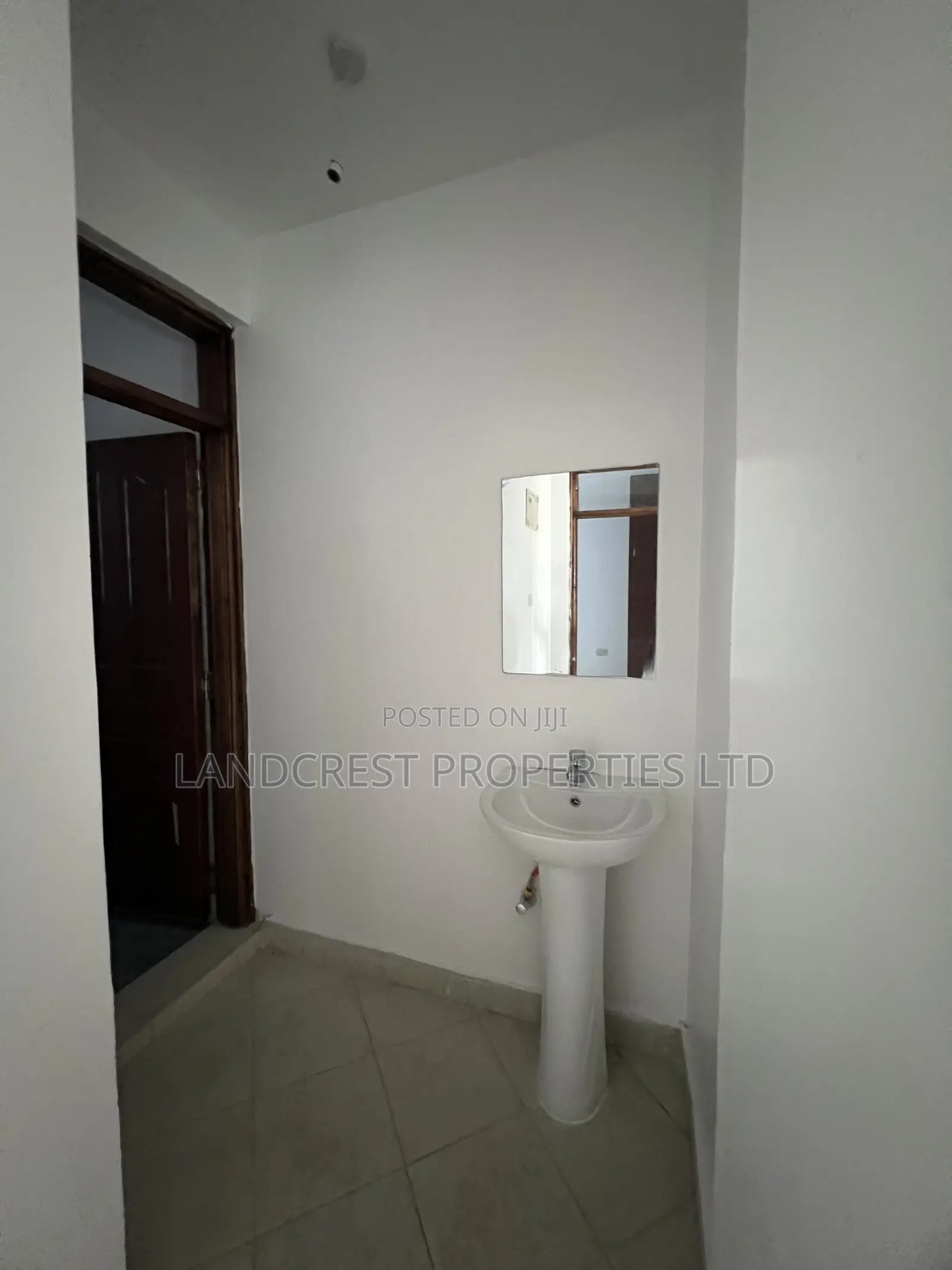 2bdrm Apartment in Zambezi/Sigona for rent