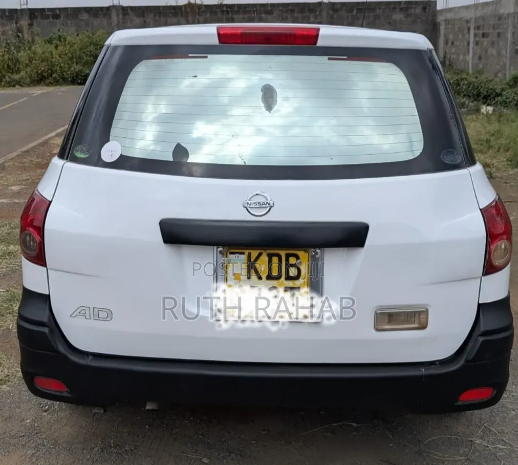 Nissan Advan 2014 White