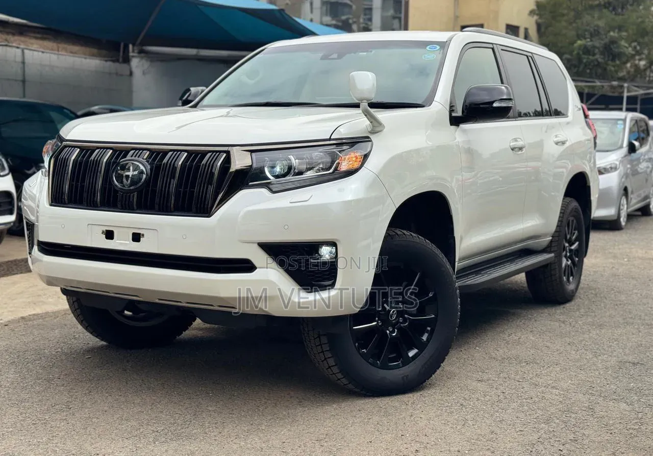 Toyota Land Cruiser Prado 2021 White