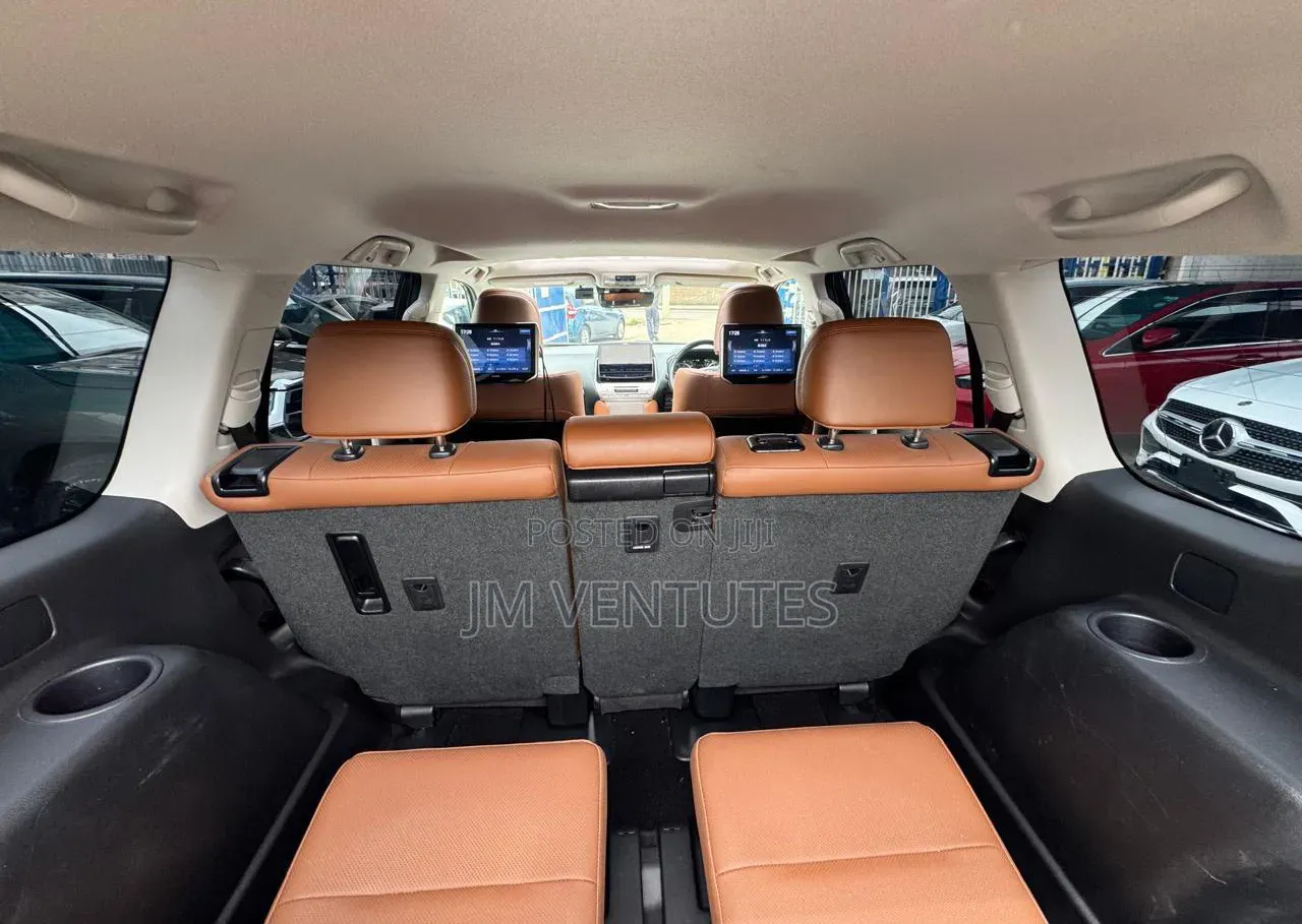Toyota Land Cruiser Prado 2021 White