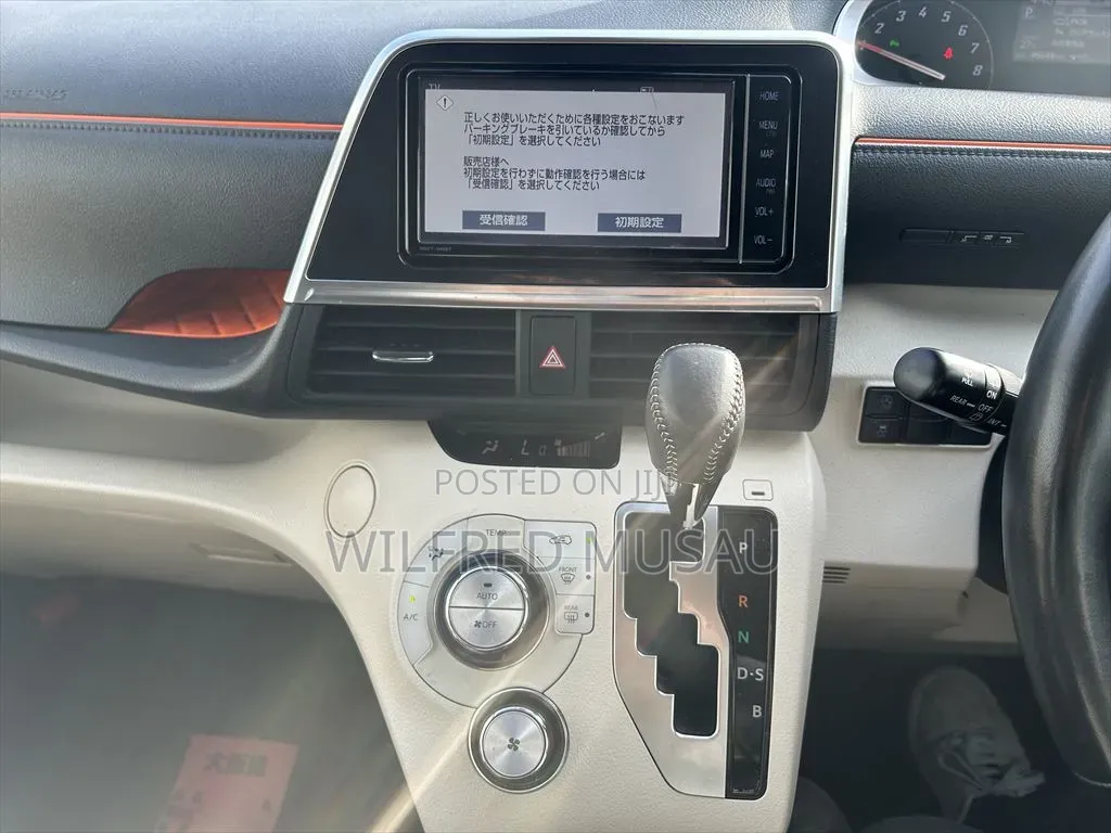 Toyota Sienta 2020 White