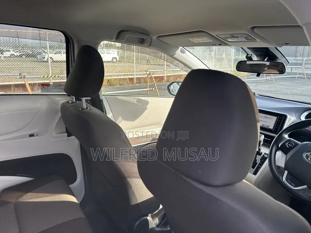 Toyota Sienta 2020 White