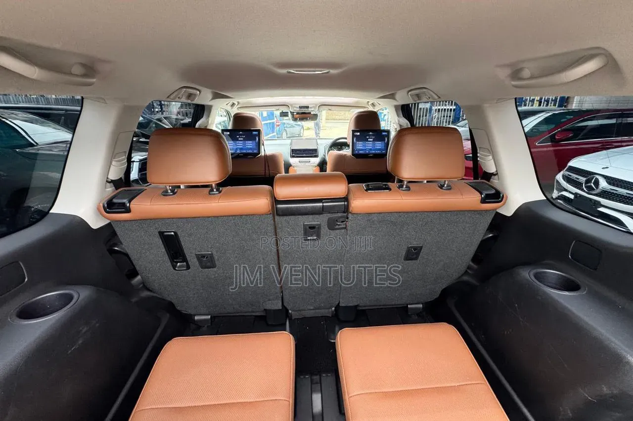 Toyota Land Cruiser Prado 2021 White