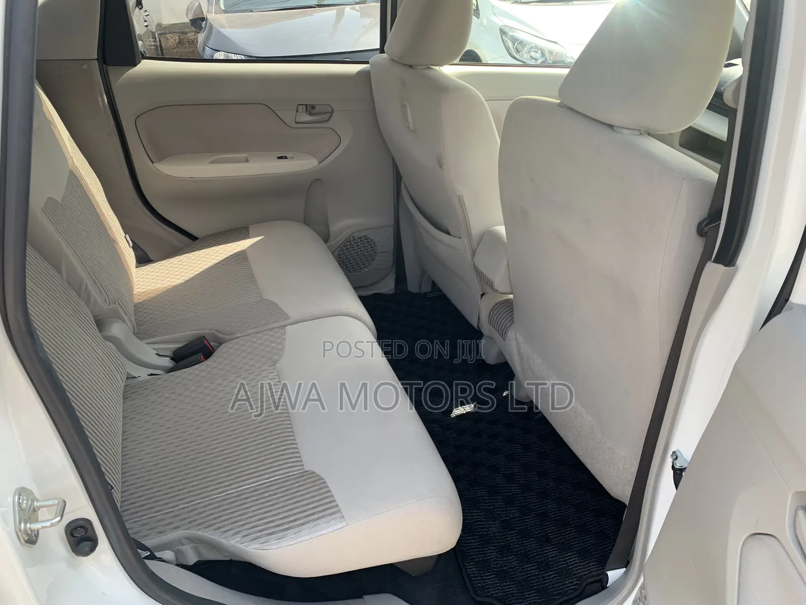 Daihatsu Move 2021 White