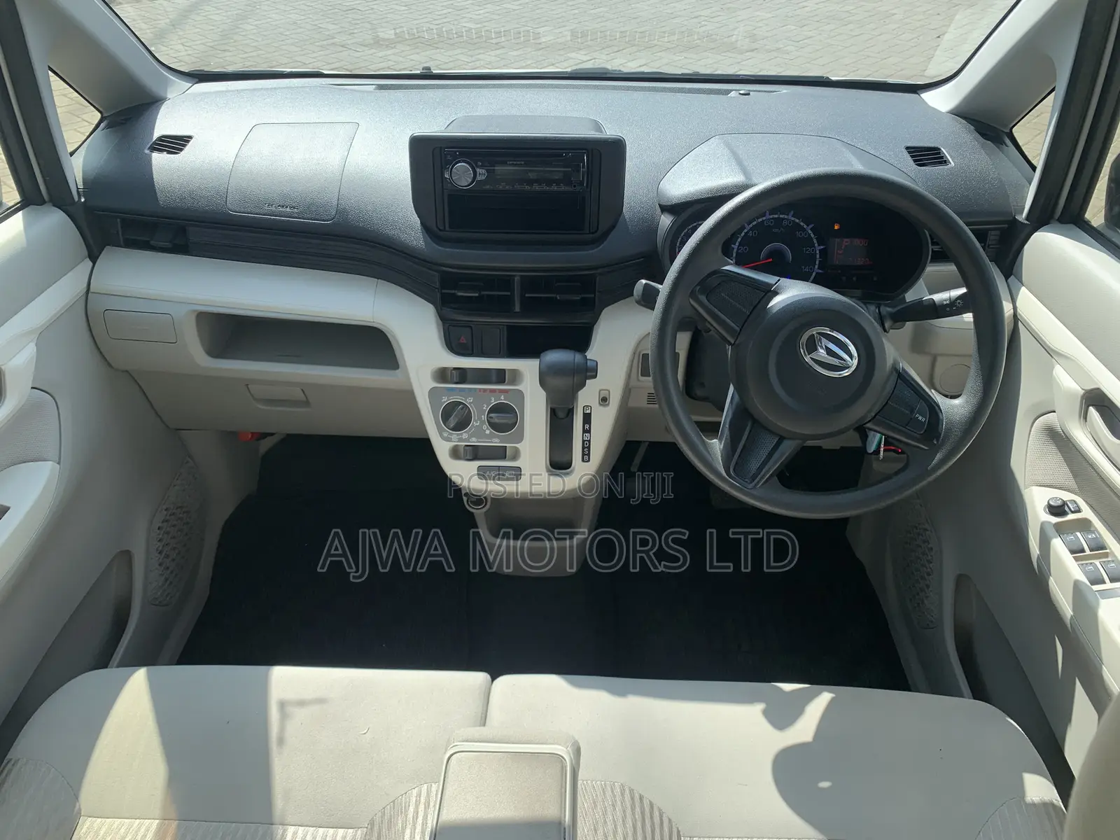Daihatsu Move 2021 White