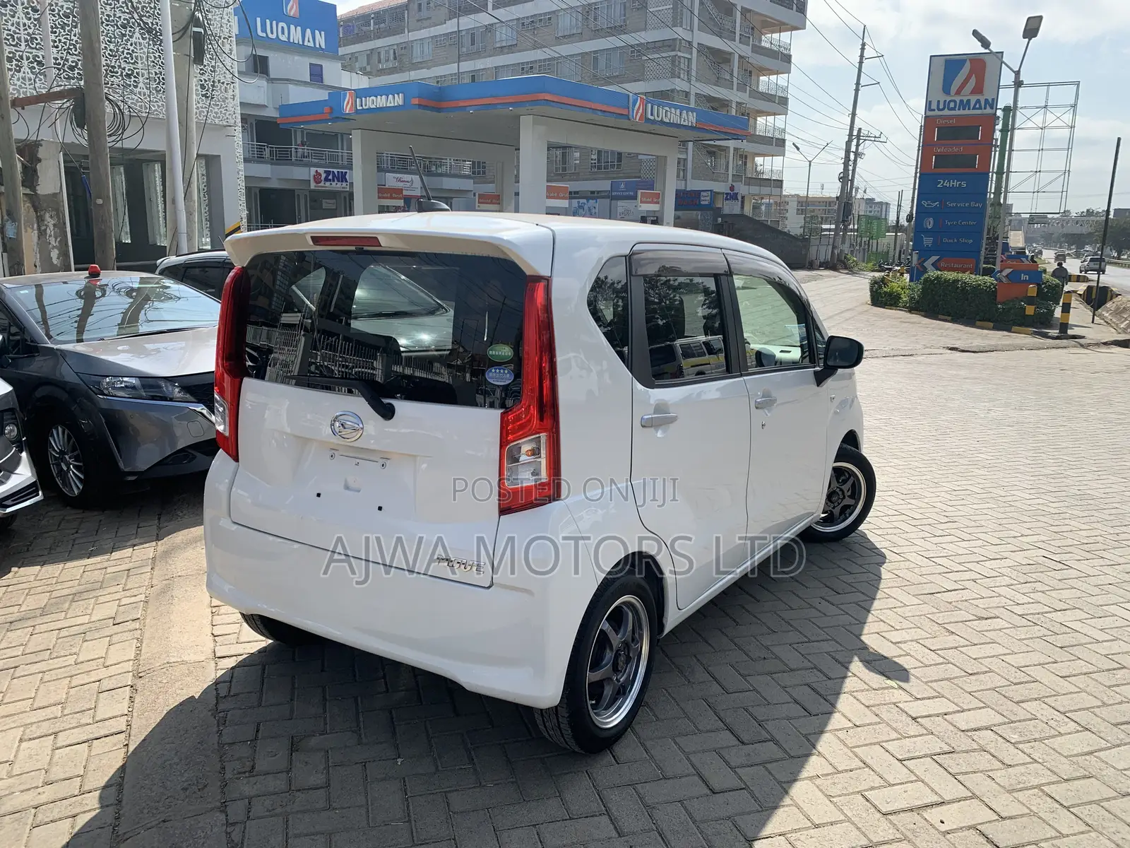 Daihatsu Move 2021 White