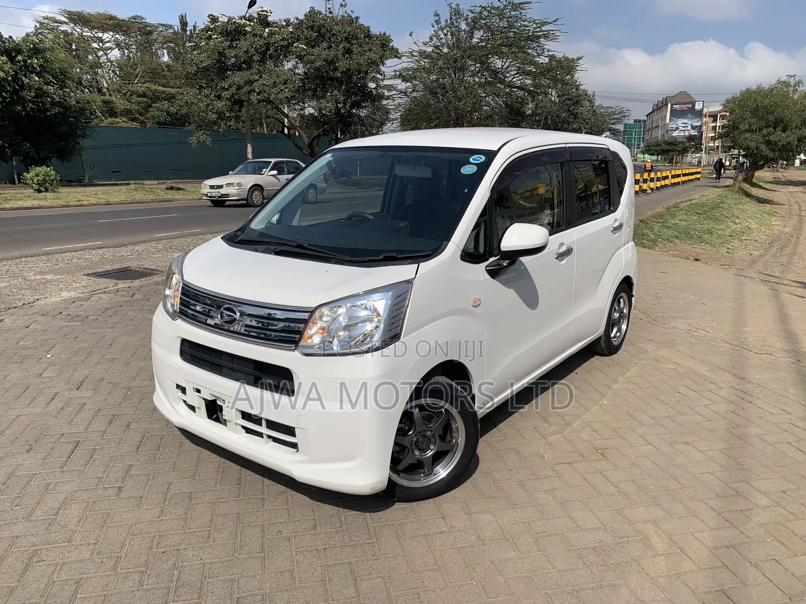 Daihatsu Move 2021 White