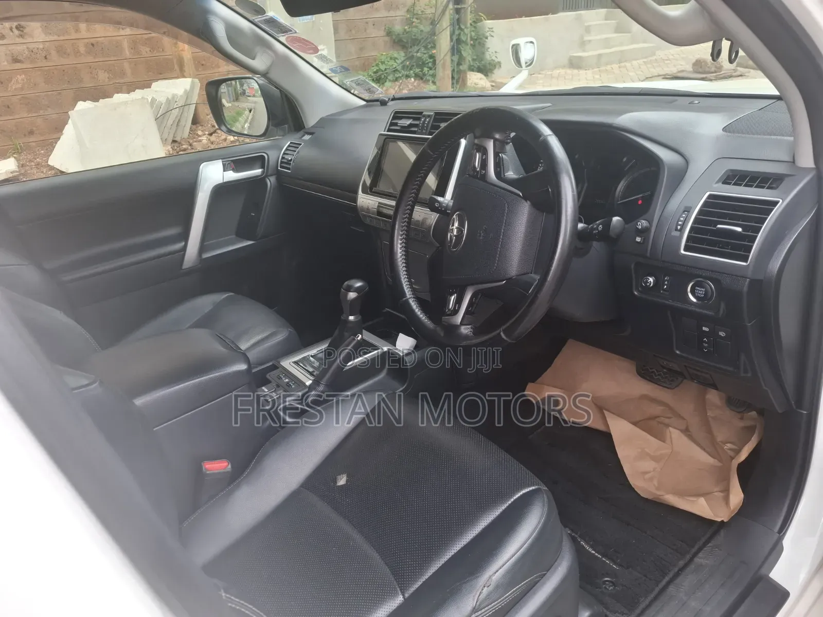 Toyota Land Cruiser Prado 2019 White
