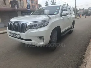 Toyota Land Cruiser Prado 2019 White