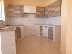 3bdrm Block of Flats in Utawala Olerai, Narok Town for rent