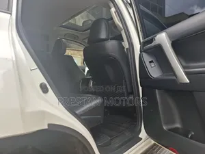 Toyota Land Cruiser Prado 2019 White