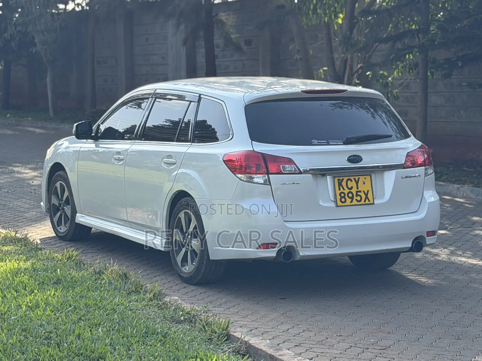 Subaru Legacy 2013 White