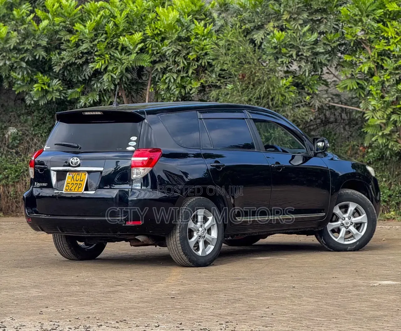 Toyota Vanguard 2010 Black