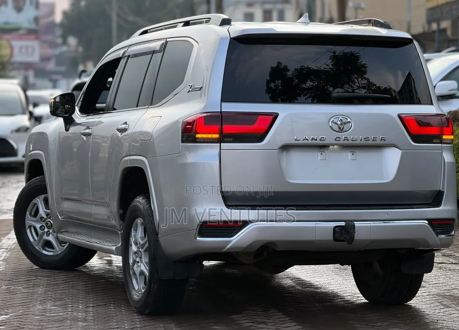 Toyota Land Cruiser 2022 Silver