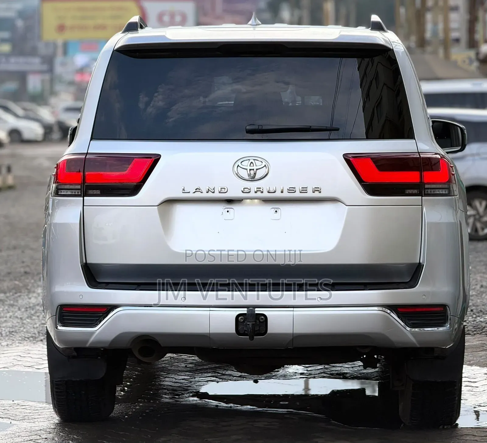 Toyota Land Cruiser 2022 Silver