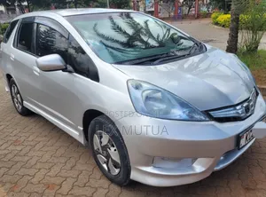 Honda Fit Shuttle 2014 Silver